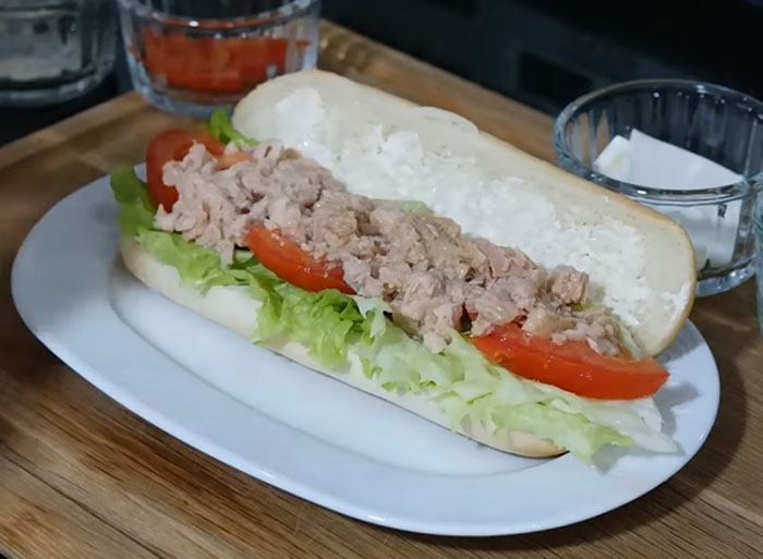 Ton Balıklı Sandviç kalori